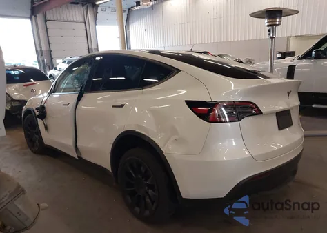 2022 Tesla Model Y Long Range Dual Motor All-Wheel Drive from USA, damaged, VIN 7SAYGDEE4NF571738